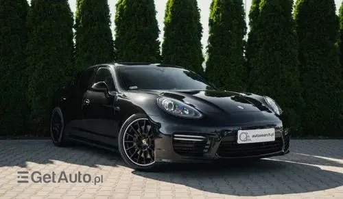 PORSCHE Panamera 