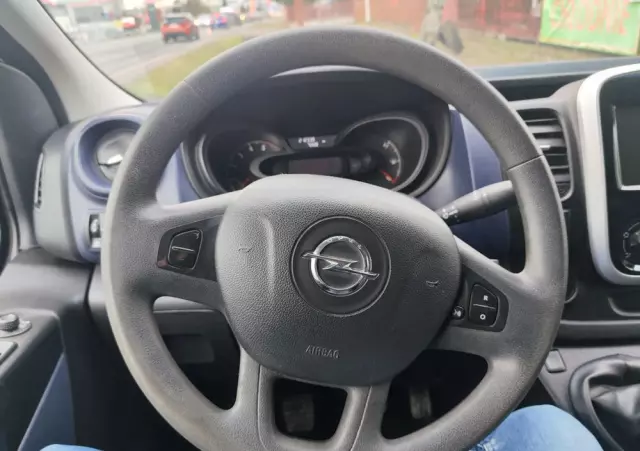OPEL Vivaro 