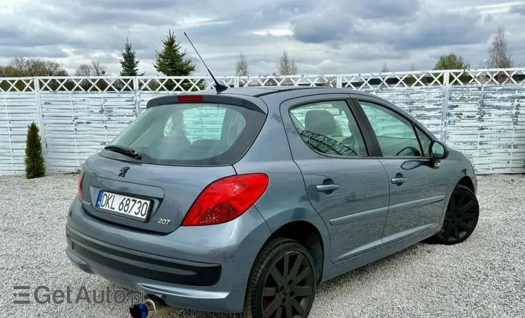 PEUGEOT 207 