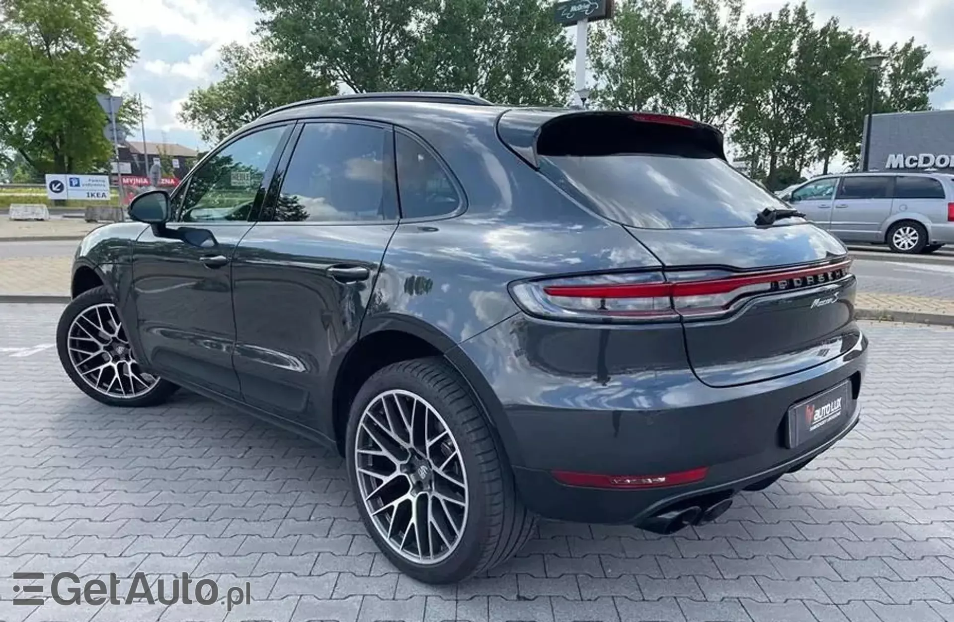PORSCHE Macan 