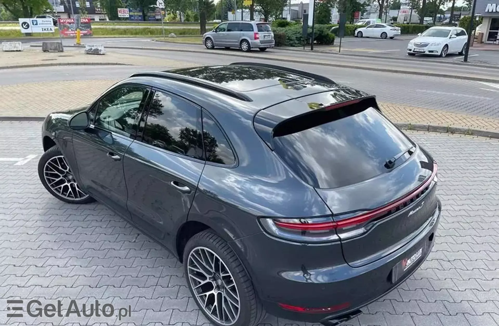 PORSCHE Macan 