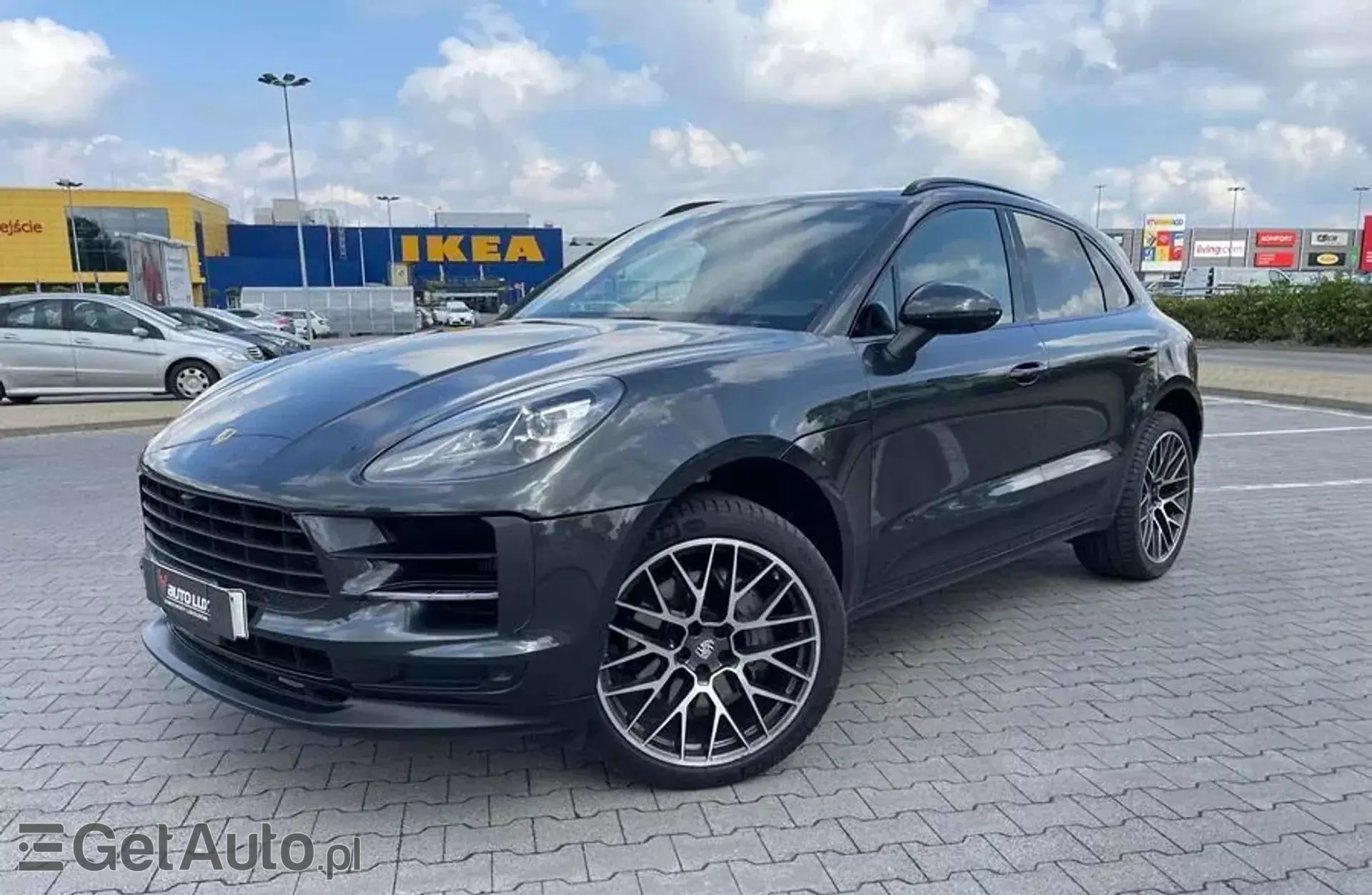 PORSCHE Macan 