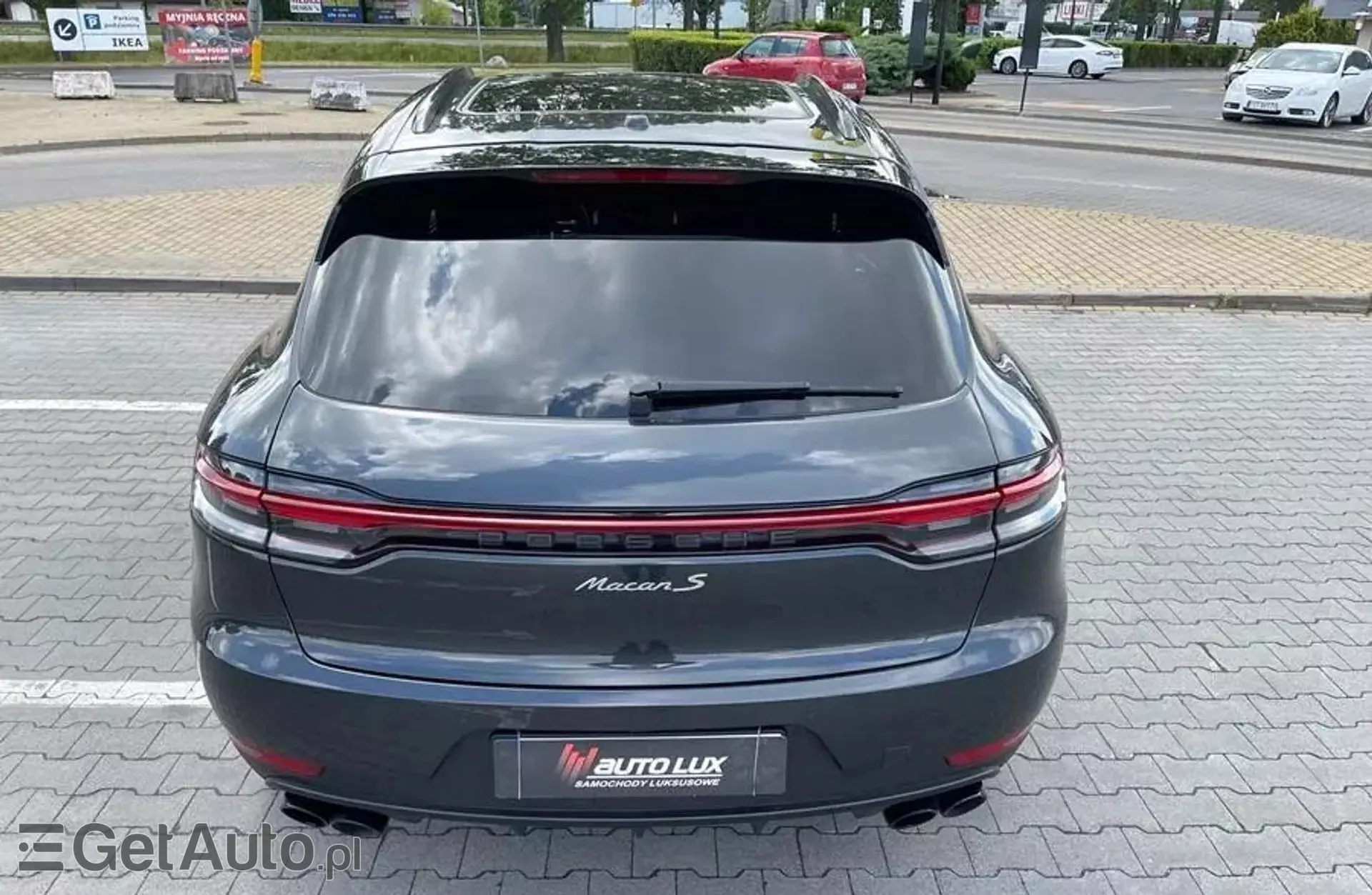 PORSCHE Macan 