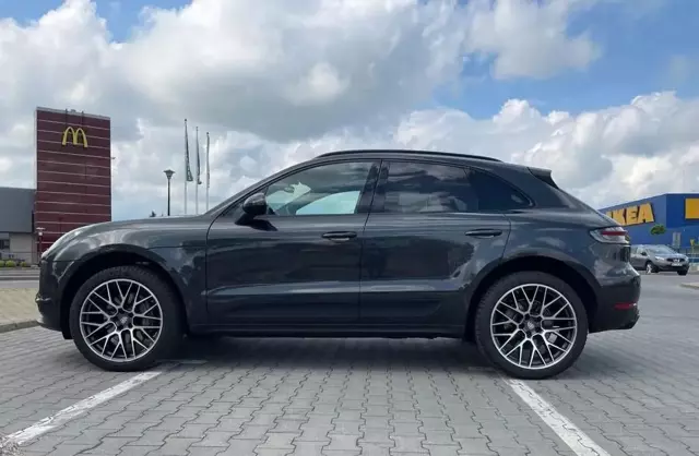 PORSCHE Macan 