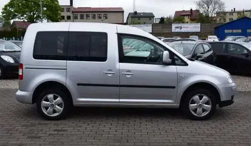 VOLKSWAGEN Caddy 