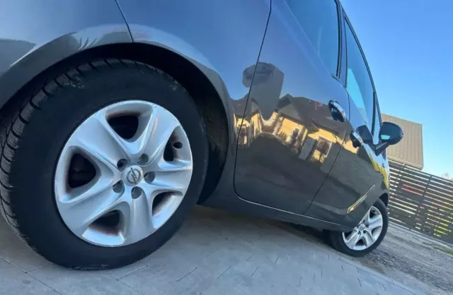 OPEL Meriva 