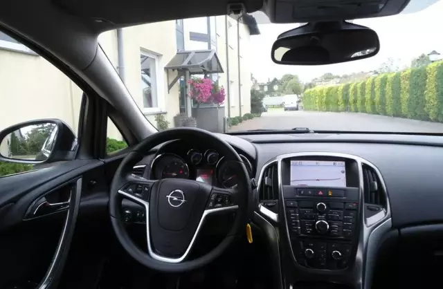 OPEL Astra 
