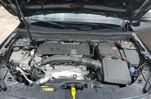 MERCEDES-BENZ GLB 