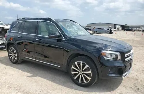 MERCEDES-BENZ GLB 