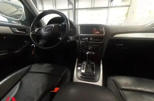 AUDI Q5 