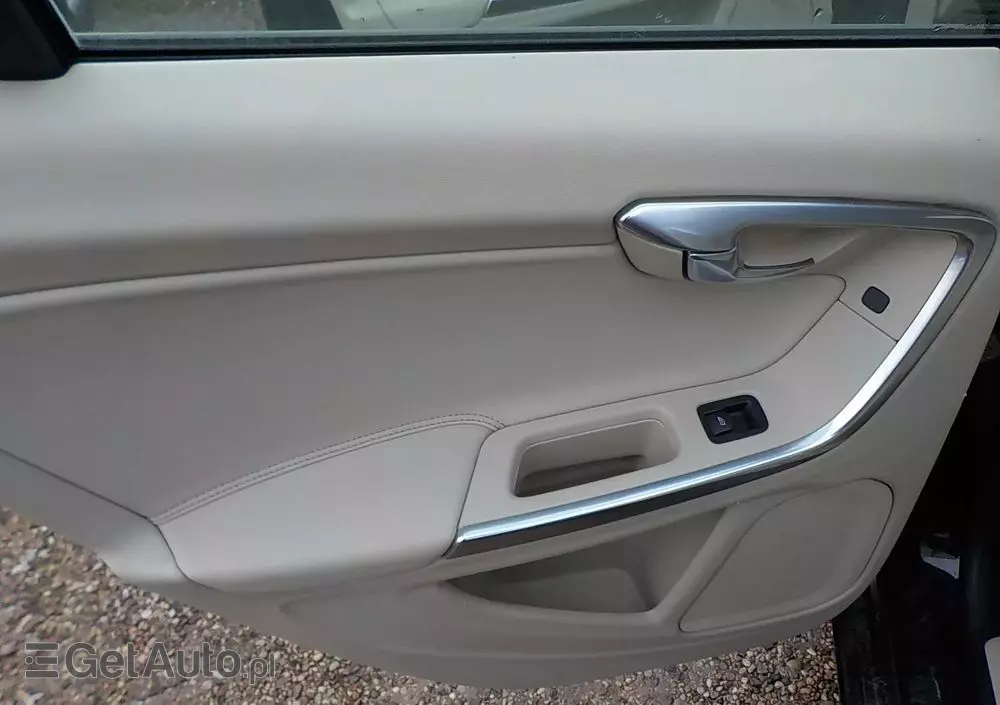 VOLVO S60 D3 Momentum