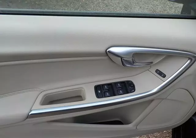 VOLVO S60 D3 Momentum