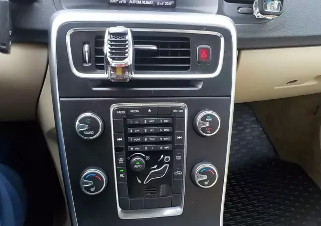 VOLVO S60 D3 Momentum