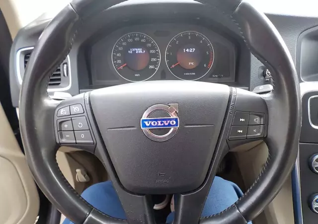 VOLVO S60 D3 Momentum