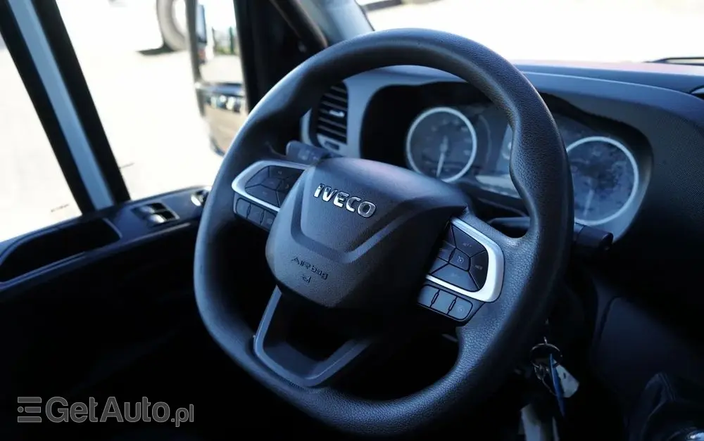 IVECO DAILY 70-180 / PODNOŚNIK KOSZOWY - 16 m / BLASZAK + ZWYŻKA  ELEVATEUR / 200 kg 