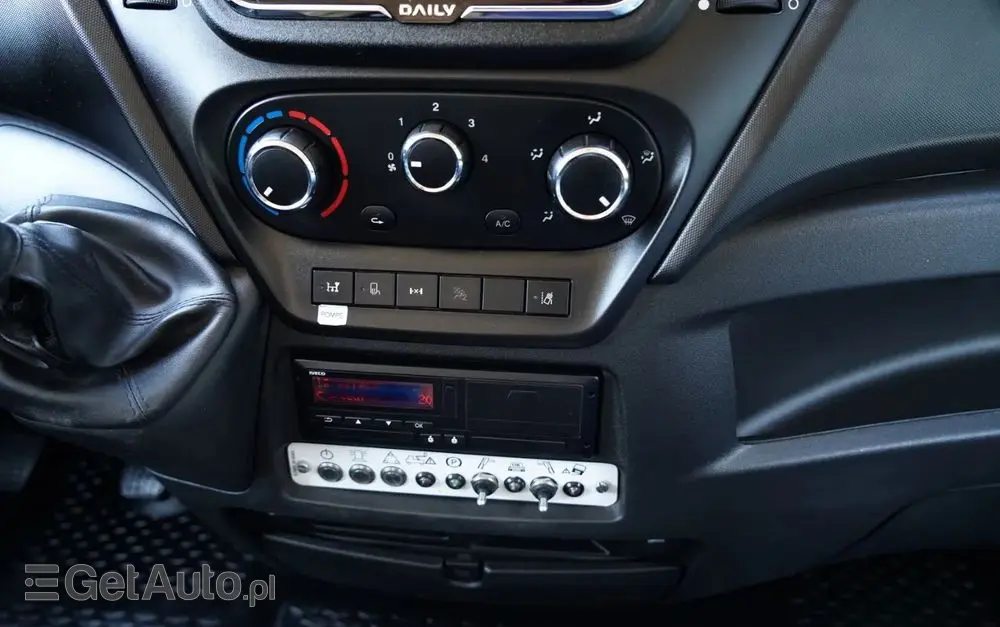 IVECO DAILY 70-180 / PODNOŚNIK KOSZOWY - 16 m / BLASZAK + ZWYŻKA  ELEVATEUR / 200 kg 