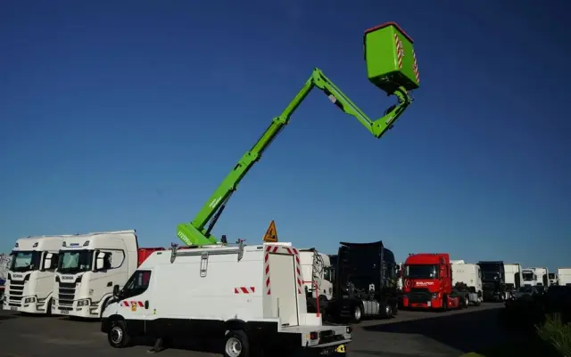 IVECO DAILY 70-180 / PODNOŚNIK KOSZOWY - 16 m / BLASZAK + ZWYŻKA  ELEVATEUR / 200 kg 
