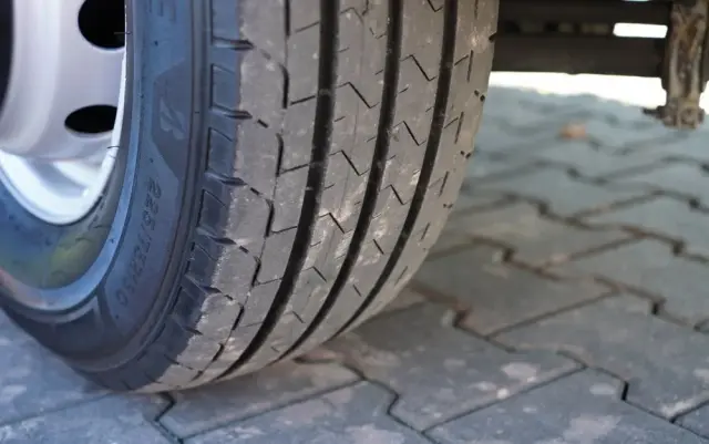 IVECO DAILY 70-180 / PODNOŚNIK KOSZOWY - 16 m / BLASZAK + ZWYŻKA  ELEVATEUR / 200 kg 