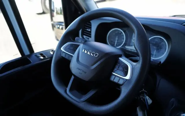 IVECO DAILY 70-180 / PODNOŚNIK KOSZOWY - 16 m / BLASZAK + ZWYŻKA  ELEVATEUR / 200 kg 