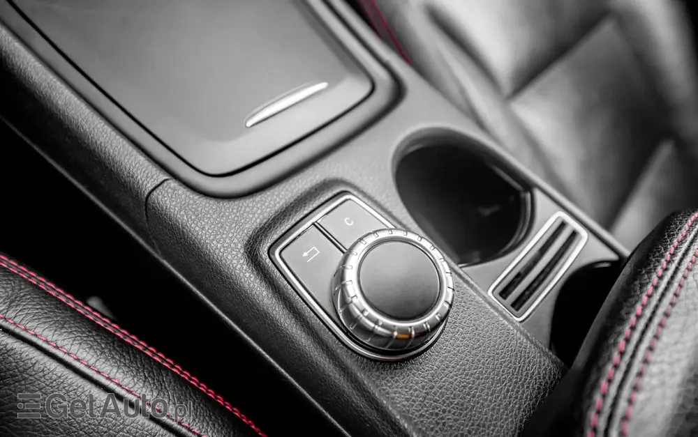 MERCEDES-BENZ Klasa A 250 (BlueEFFICIENCY) 7G-DCT AMG Sport