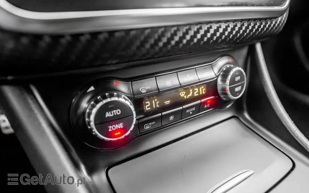 MERCEDES-BENZ Klasa A 250 (BlueEFFICIENCY) 7G-DCT AMG Sport