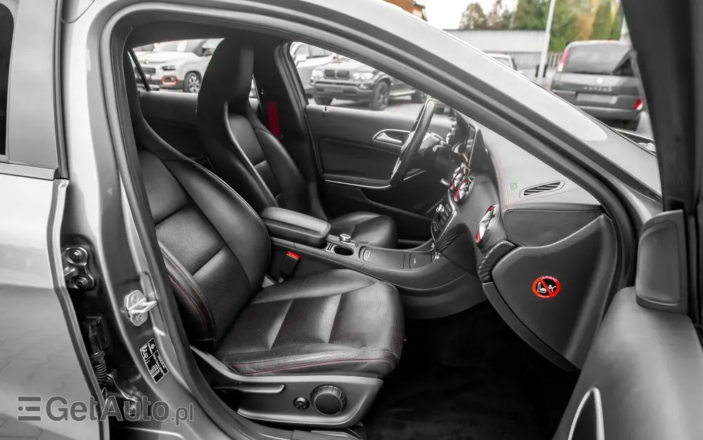 MERCEDES-BENZ Klasa A 250 (BlueEFFICIENCY) 7G-DCT AMG Sport