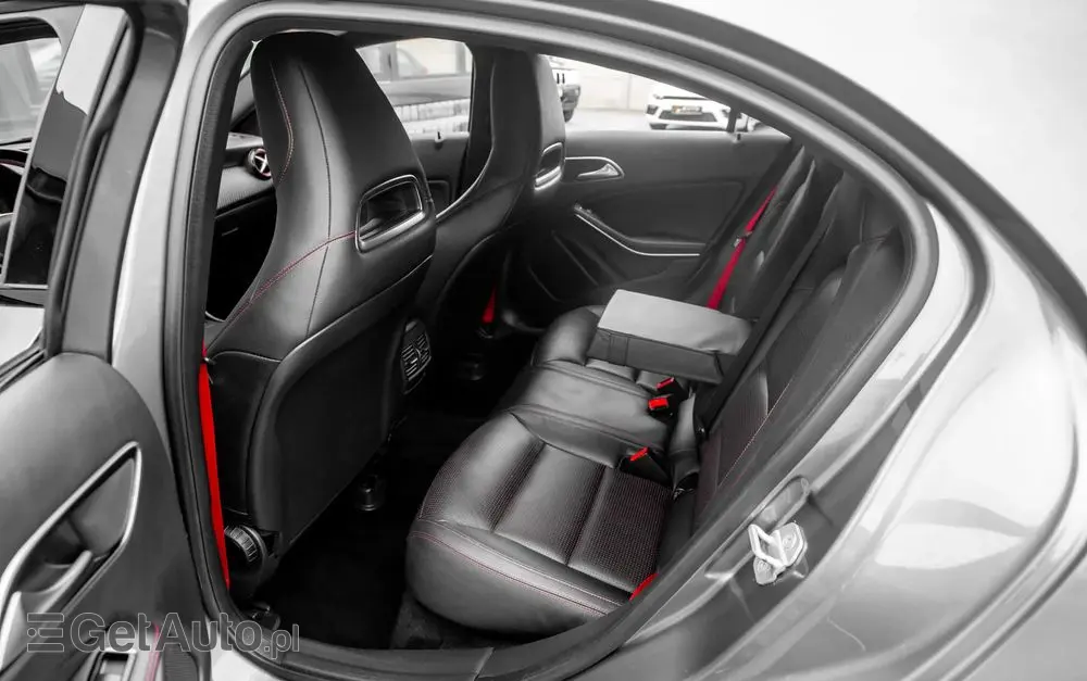 MERCEDES-BENZ Klasa A 250 (BlueEFFICIENCY) 7G-DCT AMG Sport