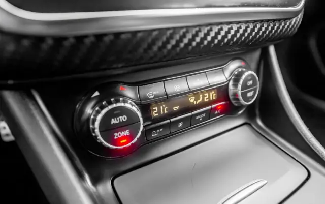 MERCEDES-BENZ Klasa A 250 (BlueEFFICIENCY) 7G-DCT AMG Sport