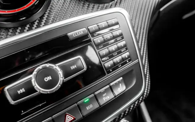 MERCEDES-BENZ Klasa A 250 (BlueEFFICIENCY) 7G-DCT AMG Sport