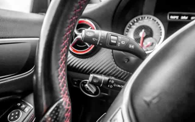 MERCEDES-BENZ Klasa A 250 (BlueEFFICIENCY) 7G-DCT AMG Sport