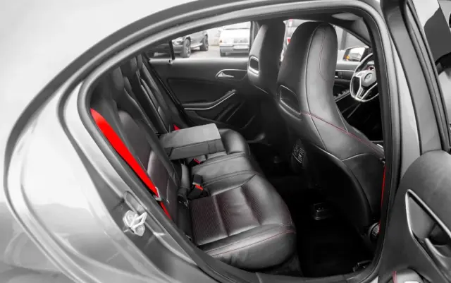 MERCEDES-BENZ Klasa A 250 (BlueEFFICIENCY) 7G-DCT AMG Sport