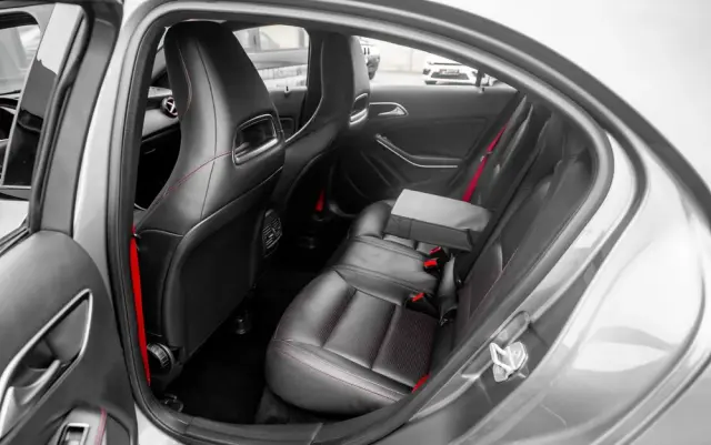 MERCEDES-BENZ Klasa A 250 (BlueEFFICIENCY) 7G-DCT AMG Sport