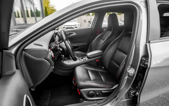 MERCEDES-BENZ Klasa A 250 (BlueEFFICIENCY) 7G-DCT AMG Sport