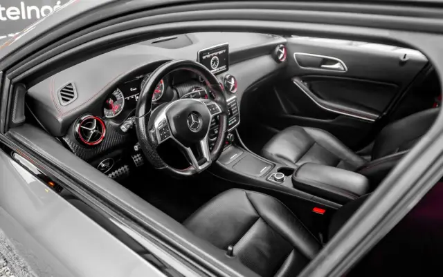 MERCEDES-BENZ Klasa A 250 (BlueEFFICIENCY) 7G-DCT AMG Sport