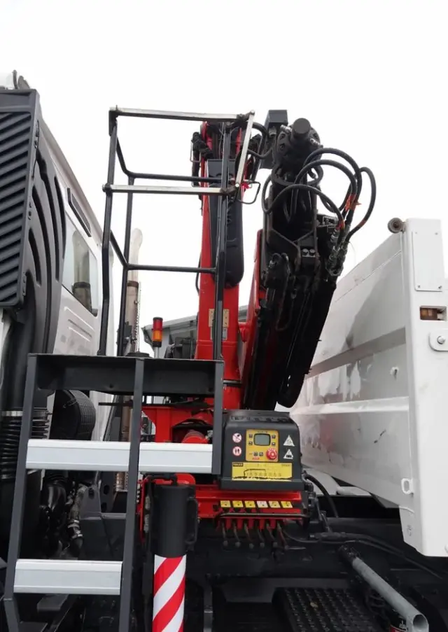 RENAULT C 380 / 6x4 / WYWROTKA 3 STRONNA  + HDS FASSI F135 / HYDROBURTA / EURO 6 / STEROWANIE RADIOWE / ROTATOR / BORDMATIC 