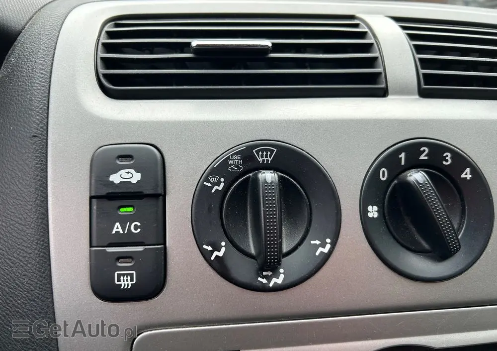 HONDA Civic 1.4i Extra Edition