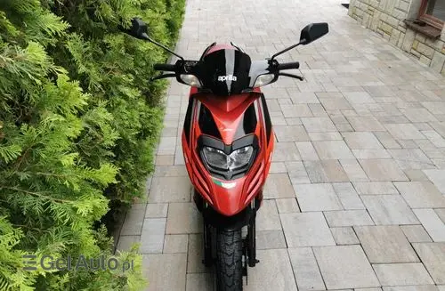 APRILIA SR 50 Motard 