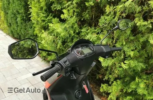 APRILIA SR 50 Motard 