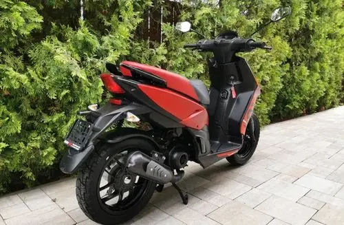 APRILIA SR 50 Motard 