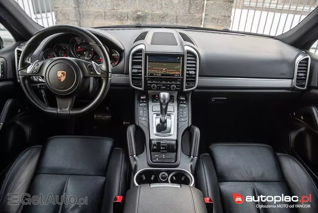 PORSCHE Cayenne 