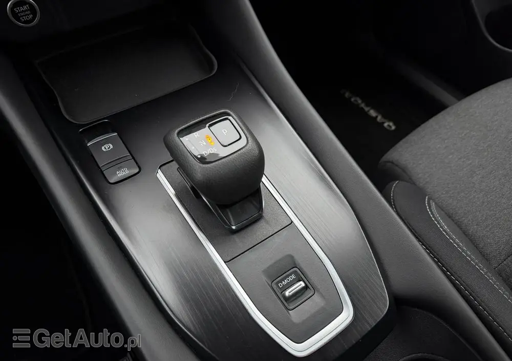 NISSAN Qashqai 1.3 DIG-T N-Connecta DCT