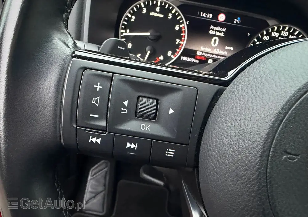 NISSAN Qashqai 1.3 DIG-T N-Connecta DCT