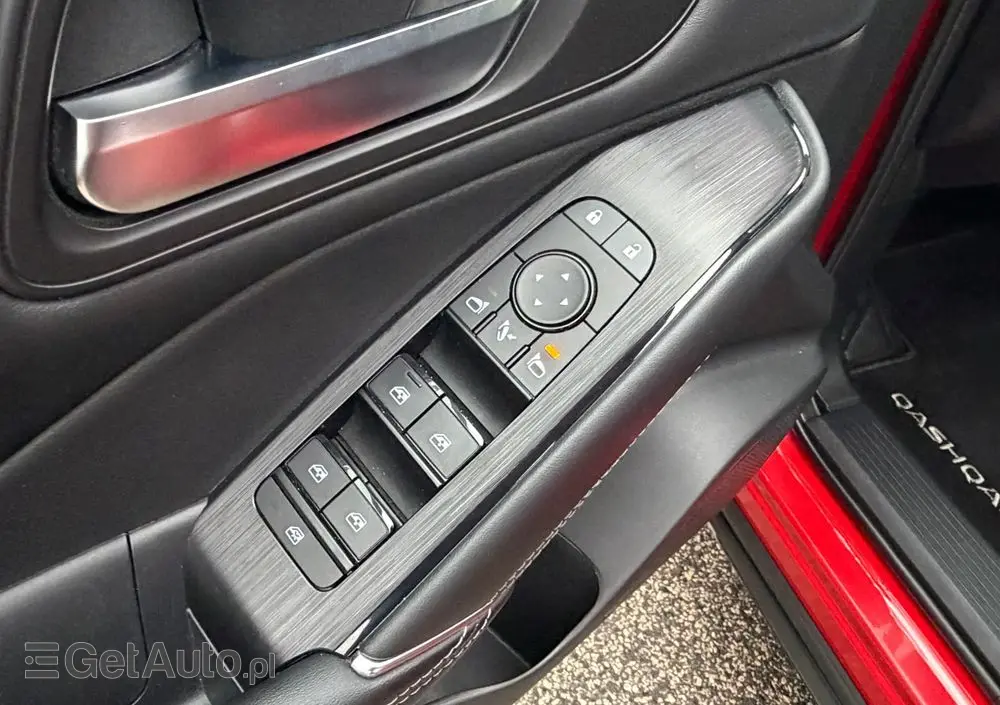 NISSAN Qashqai 1.3 DIG-T N-Connecta DCT