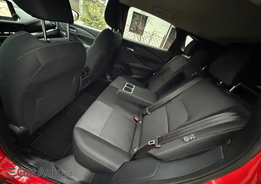 NISSAN Qashqai 1.3 DIG-T N-Connecta DCT