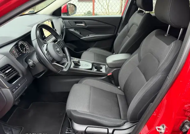 NISSAN Qashqai 1.3 DIG-T N-Connecta DCT