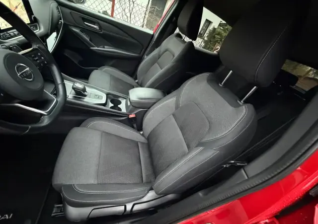 NISSAN Qashqai 1.3 DIG-T N-Connecta DCT