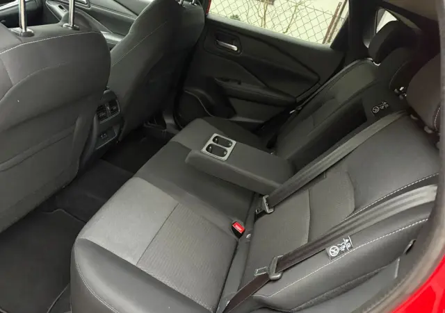 NISSAN Qashqai 1.3 DIG-T N-Connecta DCT