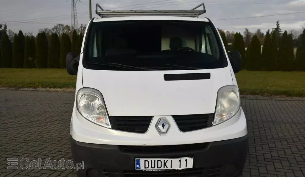 RENAULT Trafic 