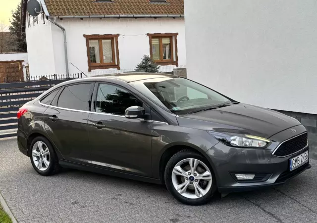 FORD Focus 1.6 Trend Sport