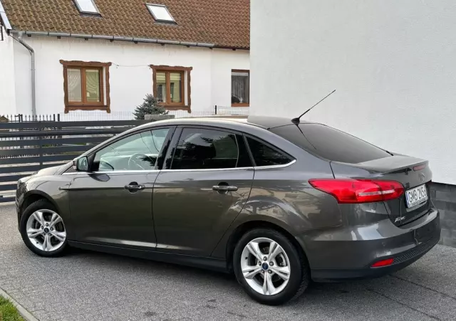 FORD Focus 1.6 Trend Sport